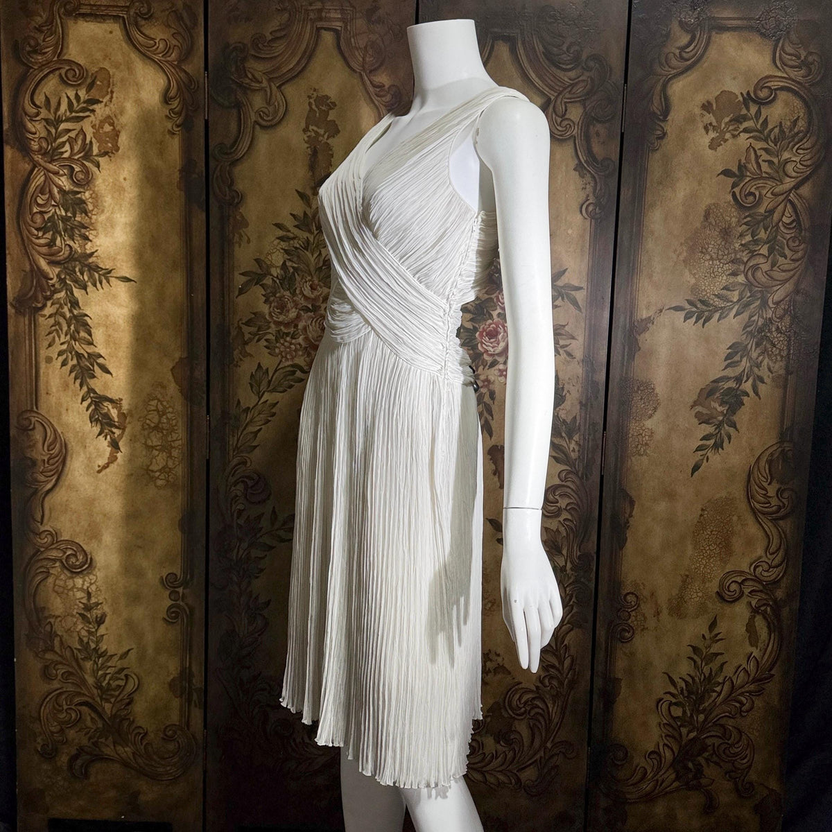 vintage MARY MCFADDEN cocktail dress, 1970s 1980s white open back plisse pleats dress