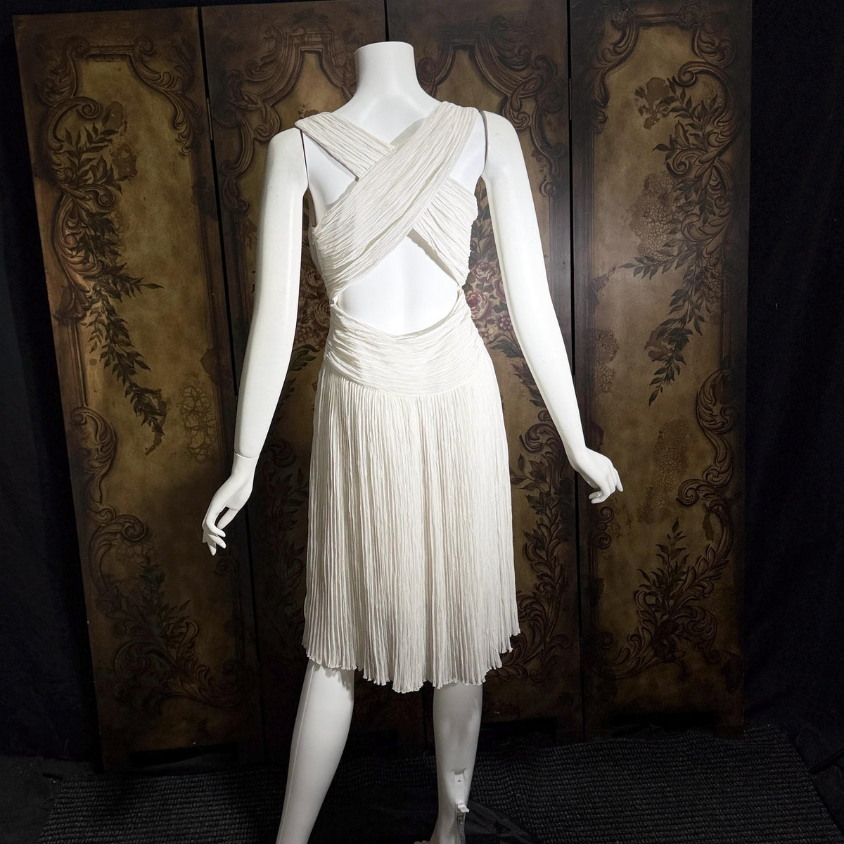 vintage MARY MCFADDEN cocktail dress, 1970s 1980s white open back plisse pleats dress