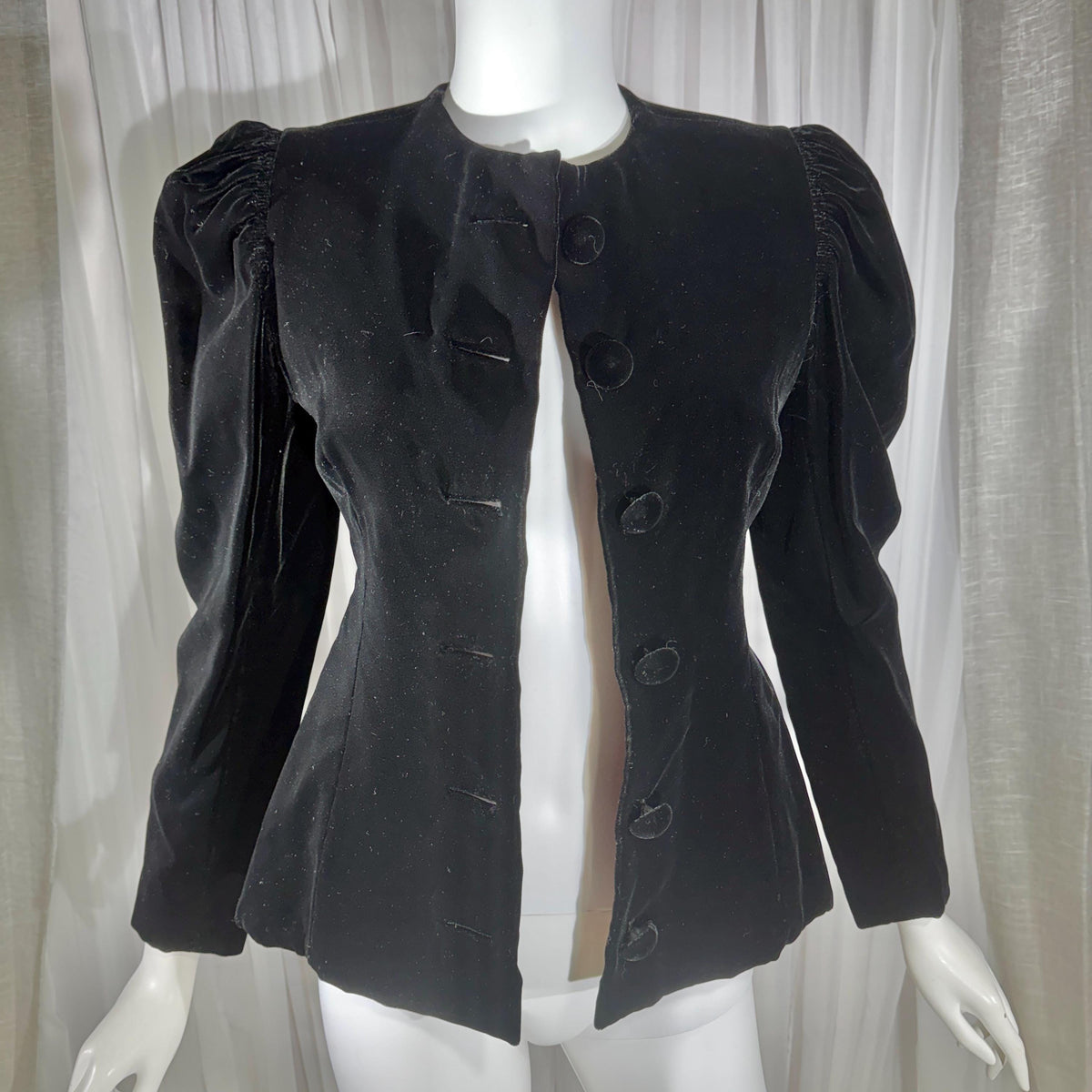 vintage ARNOLD SCAASI COUTURE evening jacket, 1970s black velvet princess cut elegant cocktail blazer
