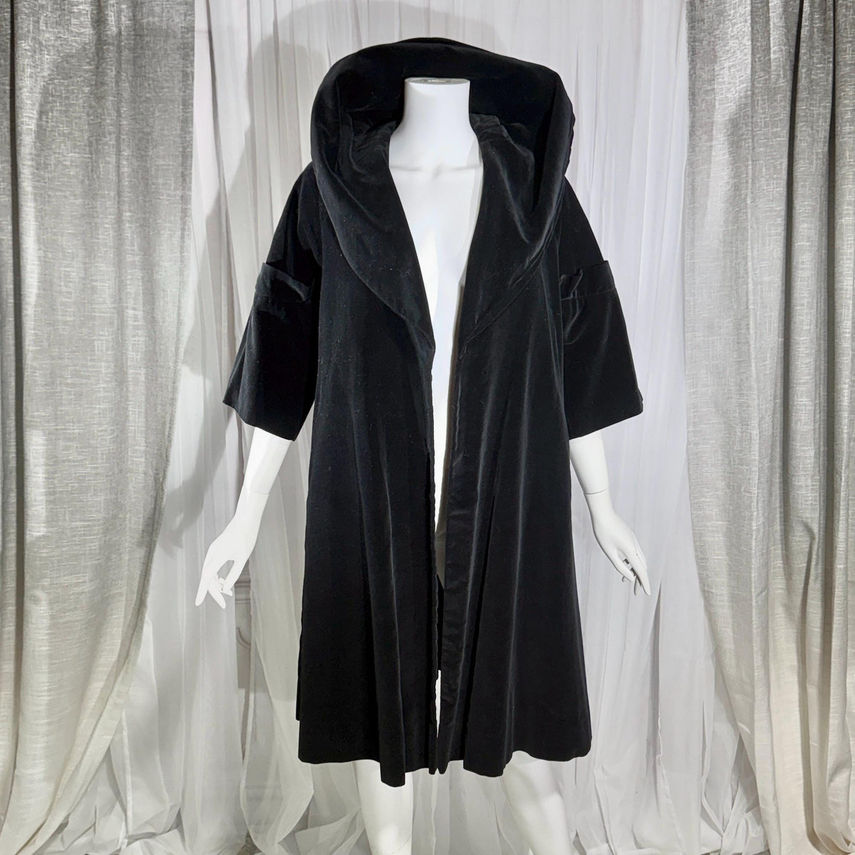 Vintage 1950s evening coat, Black cotton velvet cocktail swing trapeze opera coat Medium