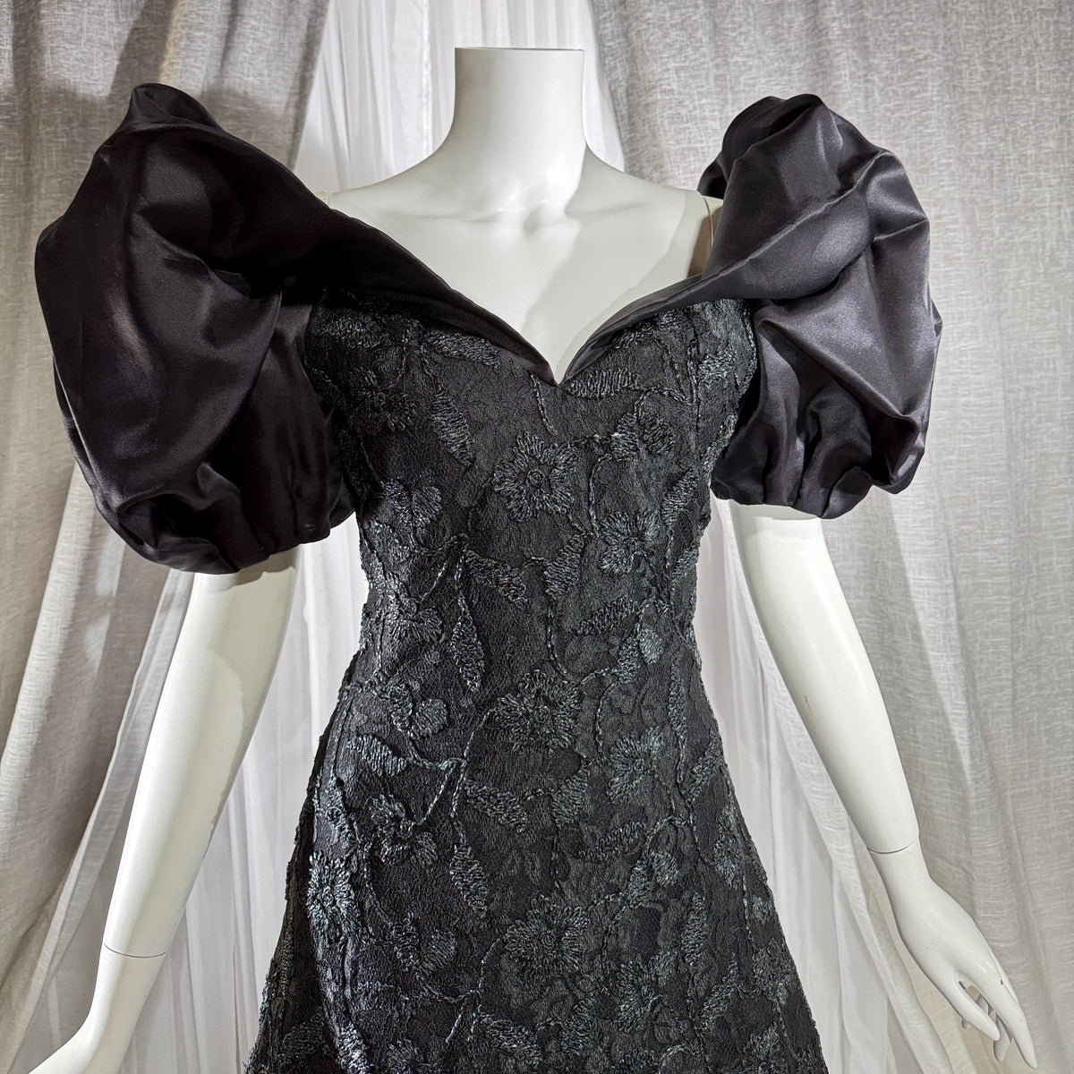 Vintage SCAASI BOUTIQUE cocktail evening dress, Black Off Shoulder Huge Sleeves Party Dress