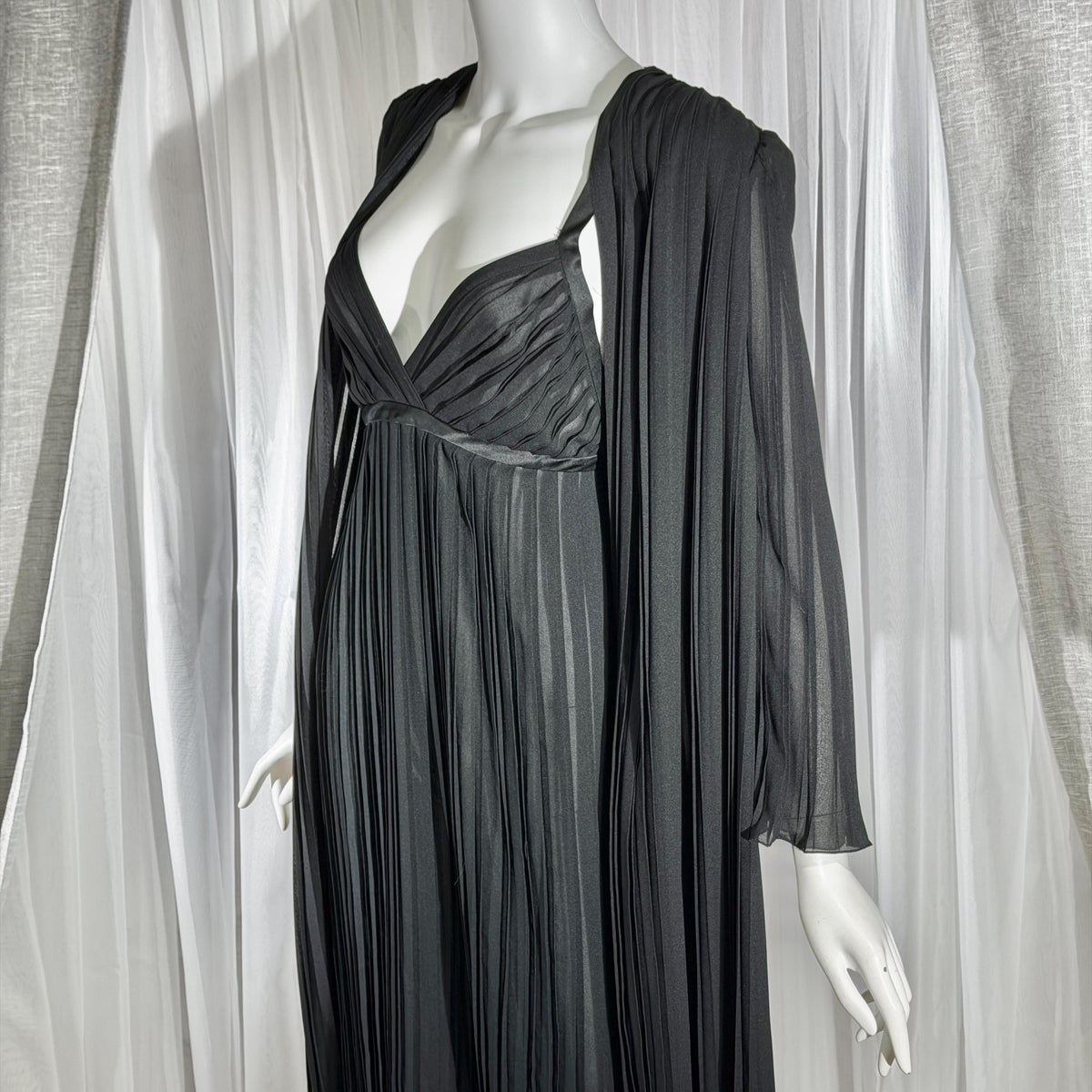 Vintage GEORGETTE TRABOLSI Peignoir Set, 1980s black pleated nightgown robe lingerie dress set