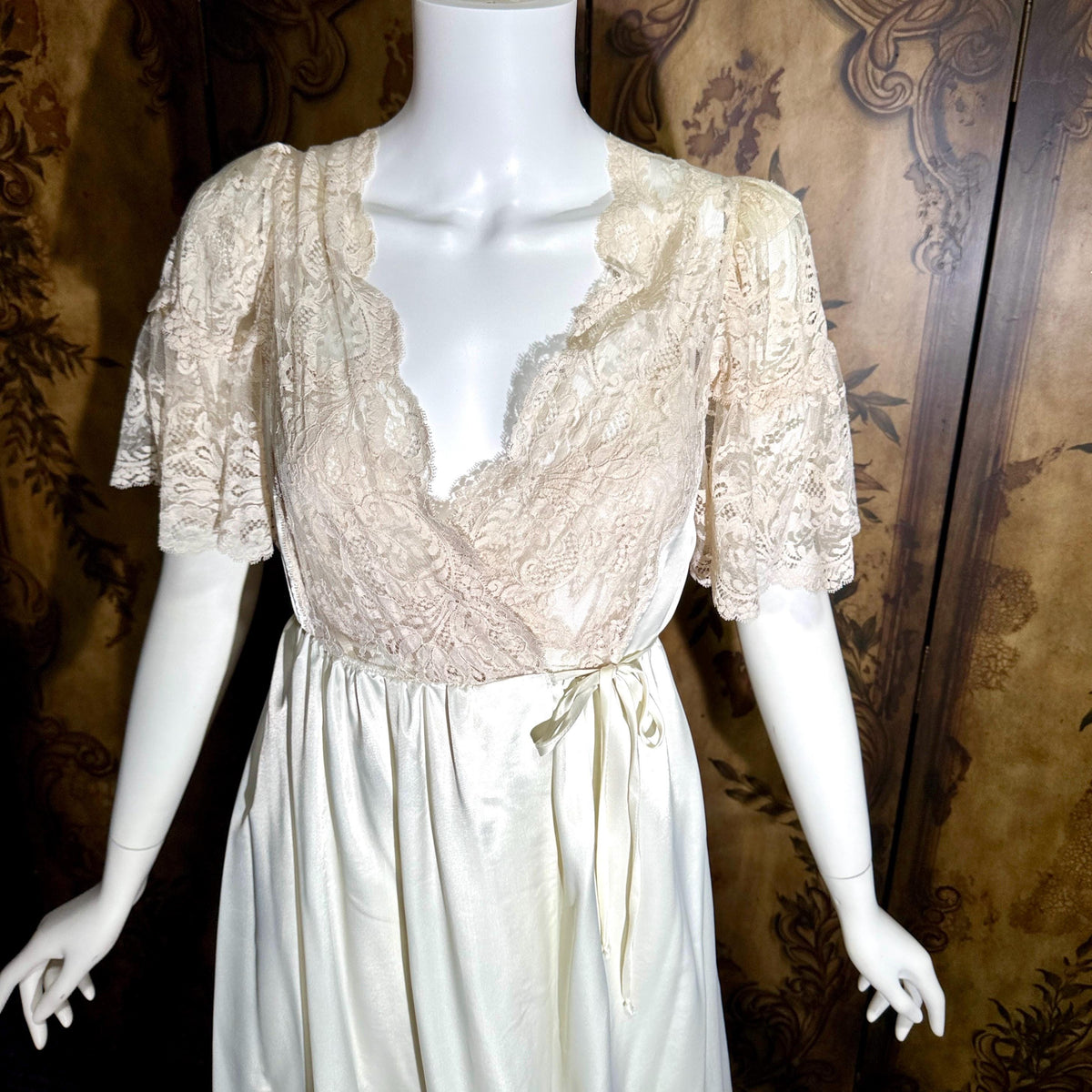 Vintage ORA FEDER Peignoir Set, 1970s Ivory White Satin Lace nightgown robe lingerie dress set