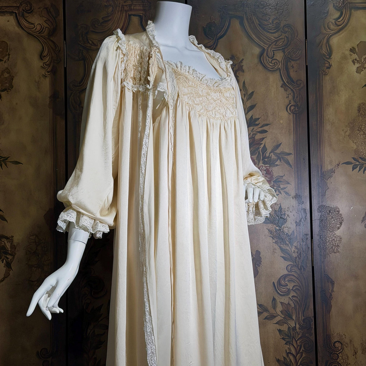 Vintage JULIA GRAHAME Peignoir Set, 1980s Pure Silk Victorian Ivory nightgown robe lingerie dress set