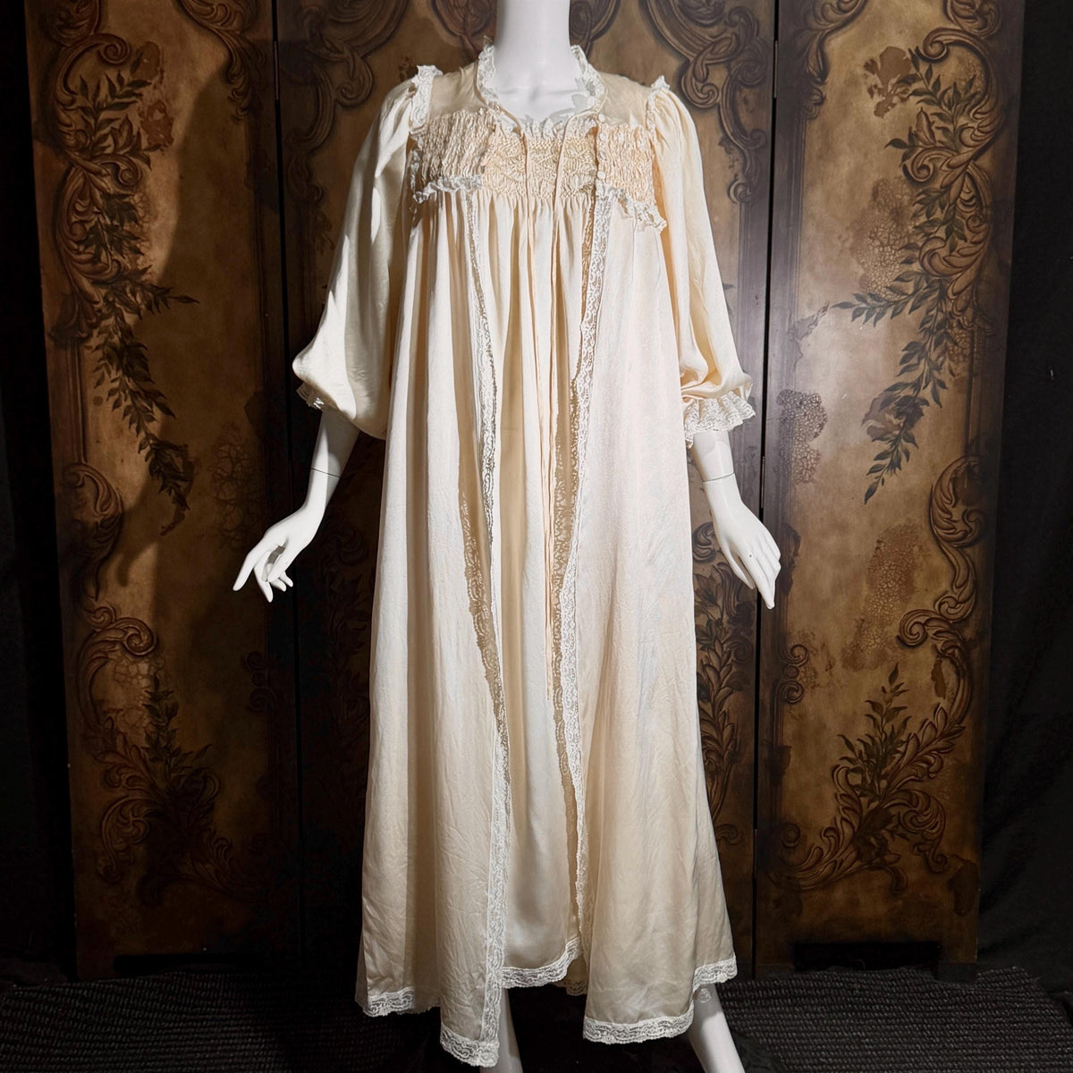 Vintage JULIA GRAHAME Peignoir Set, 1980s Pure Silk Victorian Ivory nightgown robe lingerie dress set