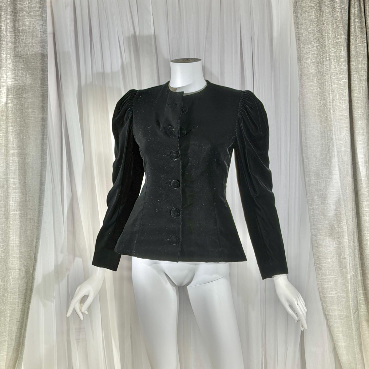 vintage ARNOLD SCAASI COUTURE evening jacket, 1970s black velvet princess cut elegant cocktail blazer