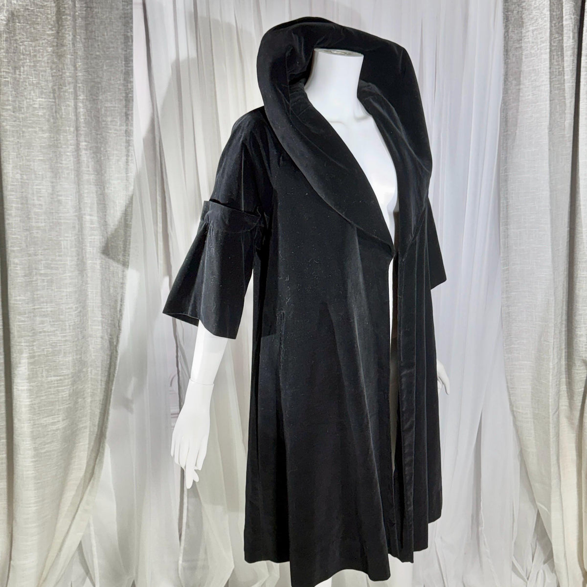 Vintage 1950s evening coat, Black cotton velvet cocktail swing trapeze opera coat Medium