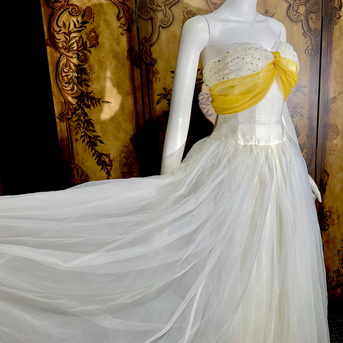 vintage 1950s Cupcake Ball Gown, White Gold Chiffon Scarf Evening Prom dress