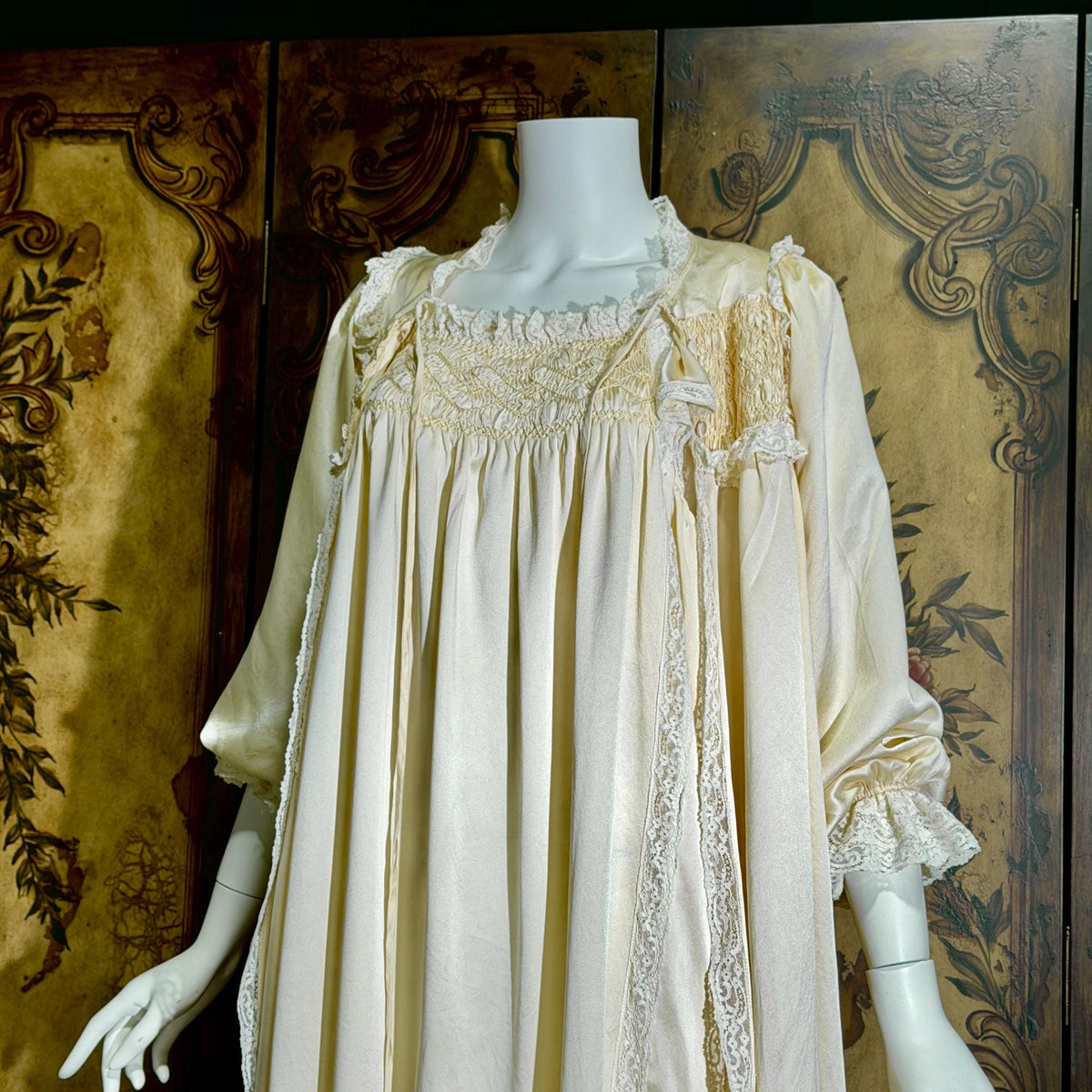 Vintage JULIA GRAHAME Peignoir Set, 1980s Pure Silk Victorian Ivory nightgown robe lingerie dress set