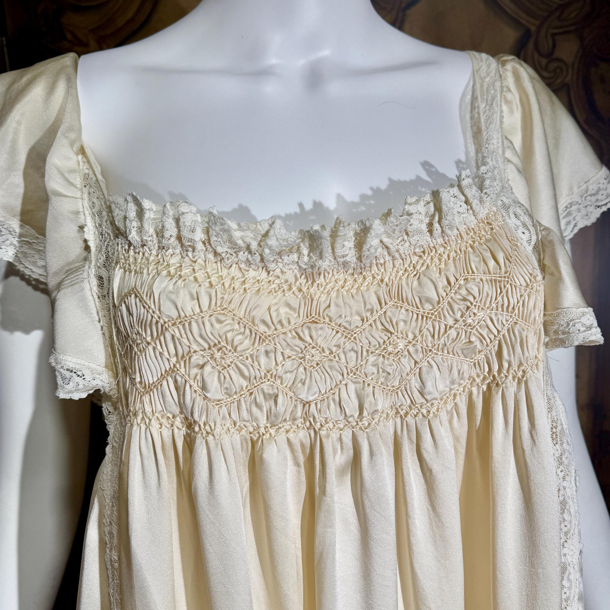 Vintage JULIA GRAHAME Peignoir Set, 1980s Pure Silk Victorian Ivory nightgown robe lingerie dress set