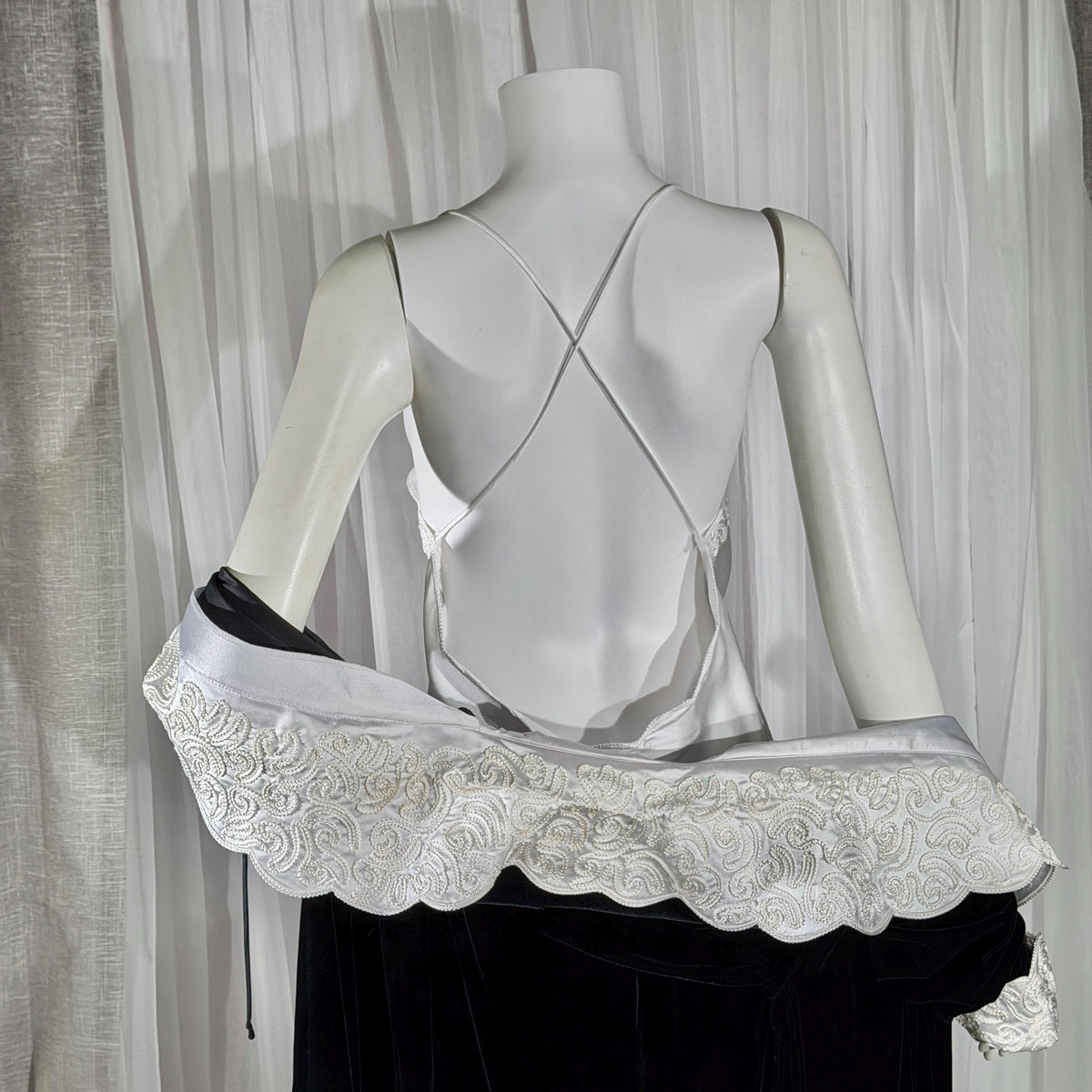 Vintage GEORGETTE TRABOLSI Peignoir Set, 1980s black velvet robe white nightgown lingerie dress set