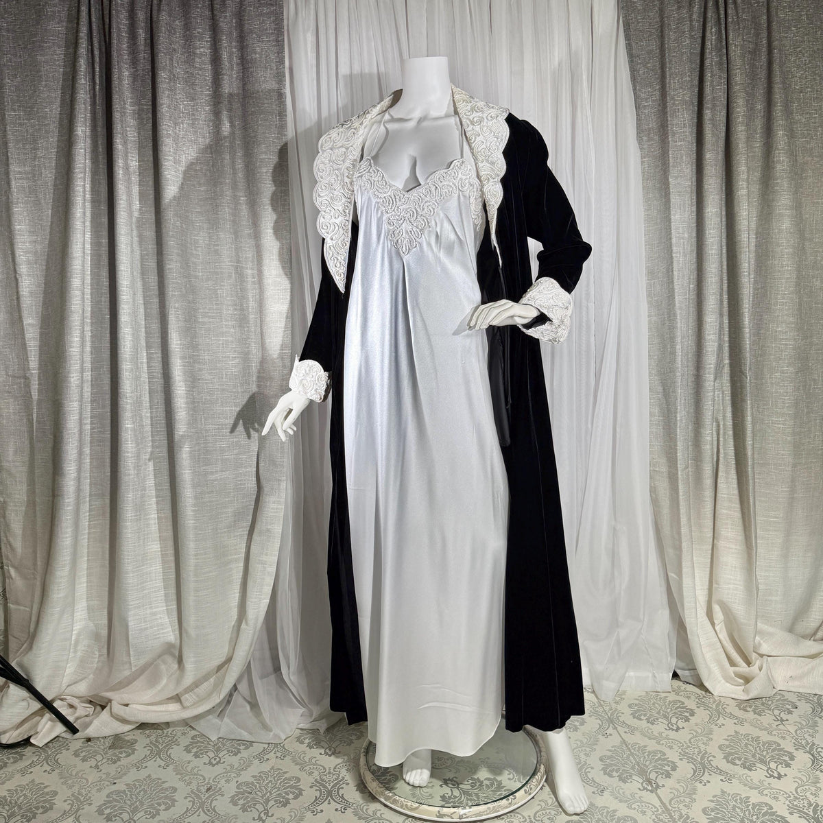 Vintage GEORGETTE TRABOLSI Peignoir Set, 1980s black velvet robe white nightgown lingerie dress set