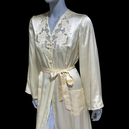 PEONY vintage 1950s dressing gown robe, 100% silk creamy white embroidered robe house coat
