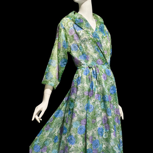 1940s vintage dressing gown robe, wrap front double breasted floral housecoat dress