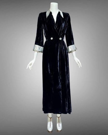 B. Cohen Vintage 1940s dressing gown robe, black velvet house dress, Double breasted