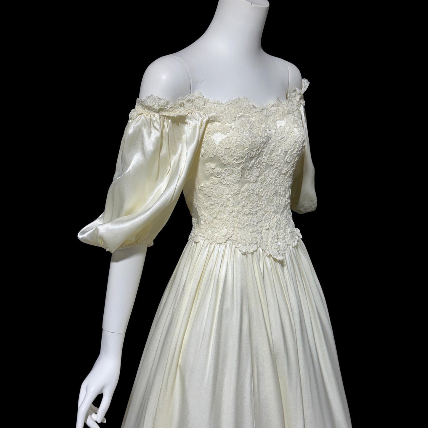 1960s vintage wedding dress, Off shoulder Juliet style bridal gown