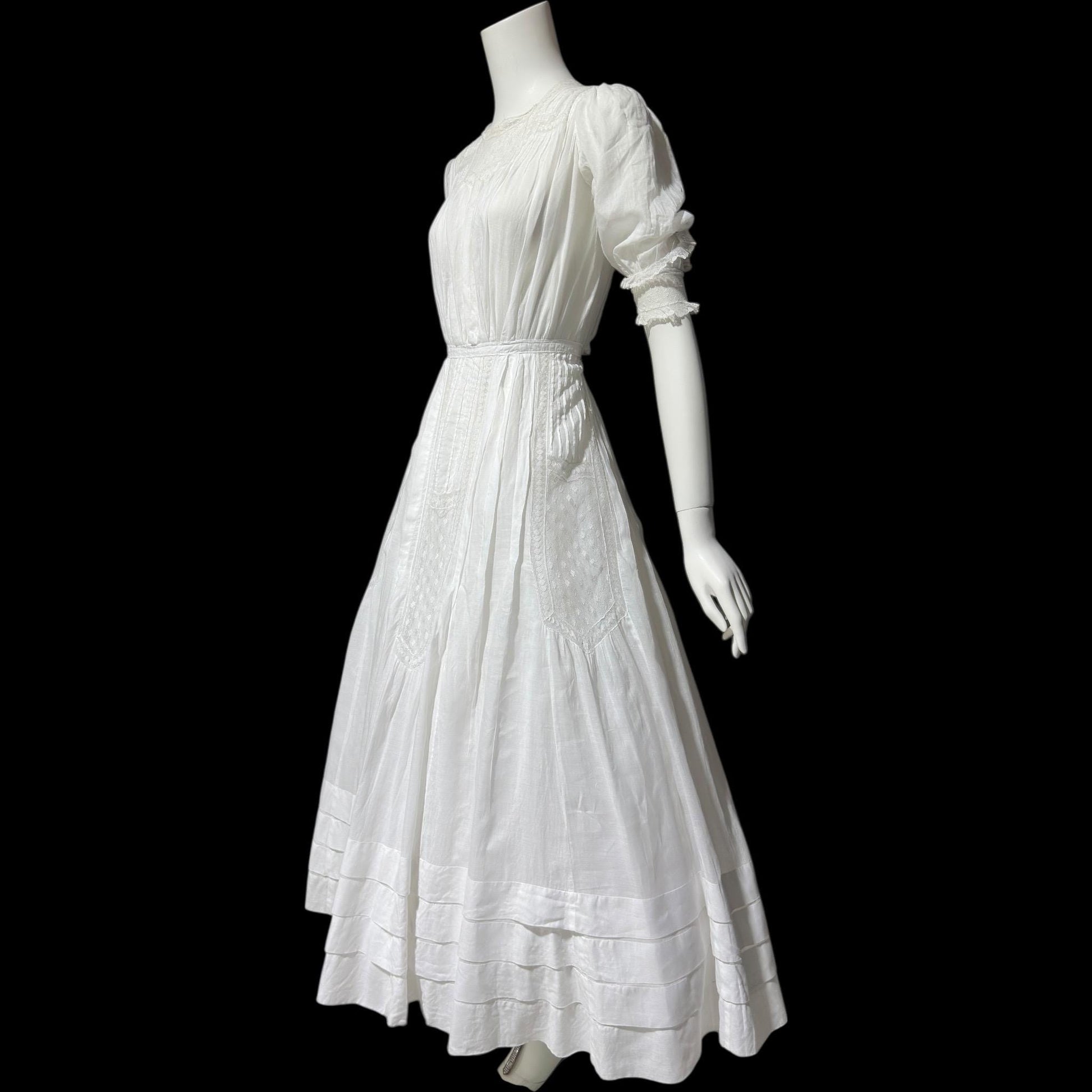 1900s Antique Victorian wedding dress, vintage white batiste cotton go – VINTAGE DRESS CLOSET