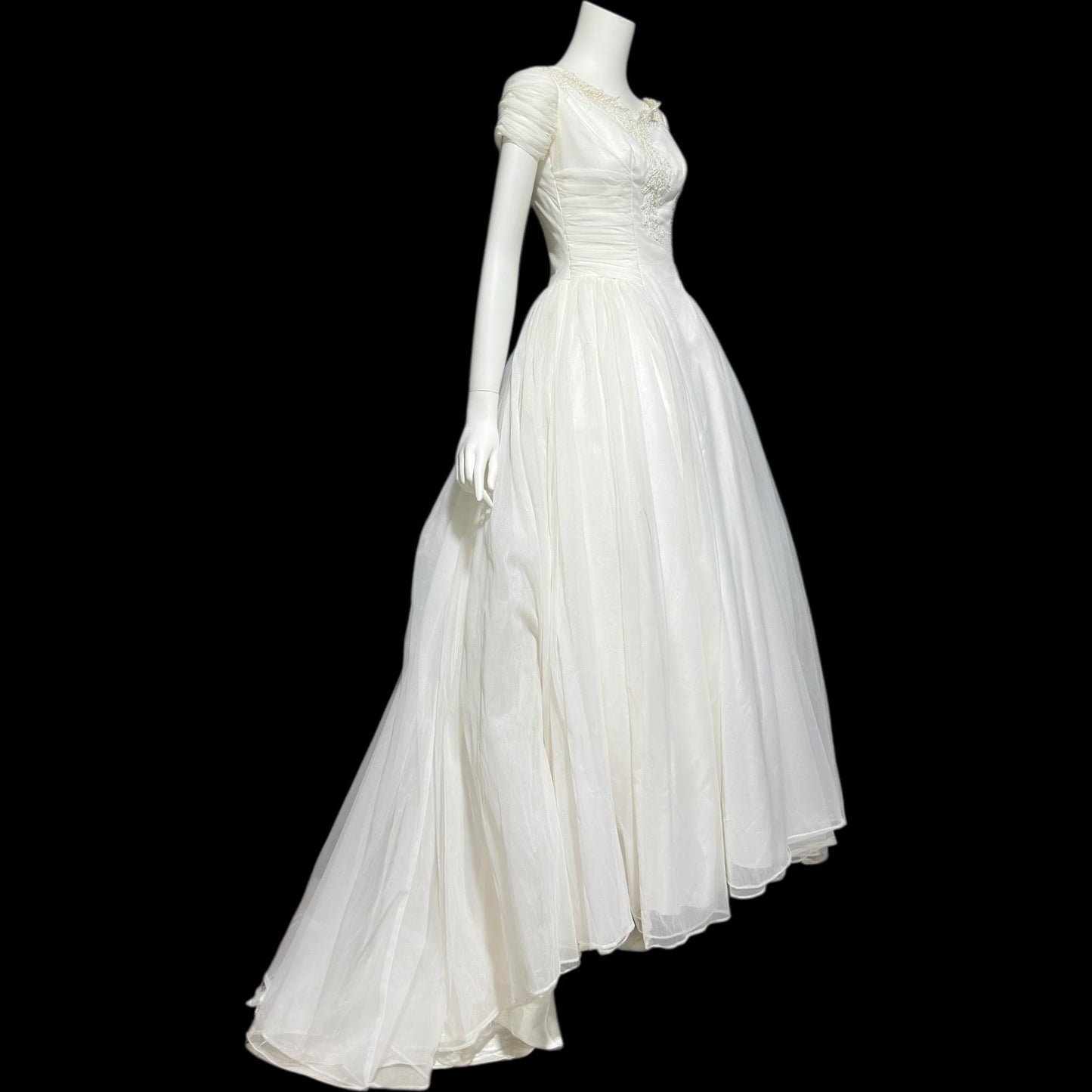 1950s vintage wedding dress, white cupcake chiffon and lace full length bridal ball gown with full skirt and train