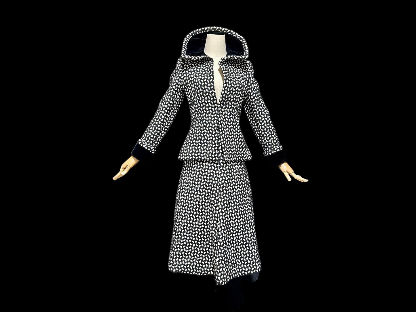 ARNOLD SCAASI COUTURE jacket skirt suit set, 1970s business suit, Black white houndstooth