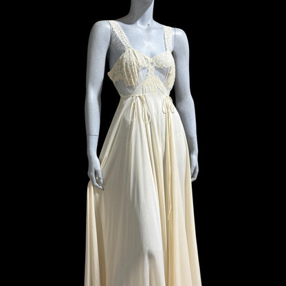 KICKERNICK Vintage 1940s Nightgown Slip dress, off White Sheer Lace full sweep lingerie dress