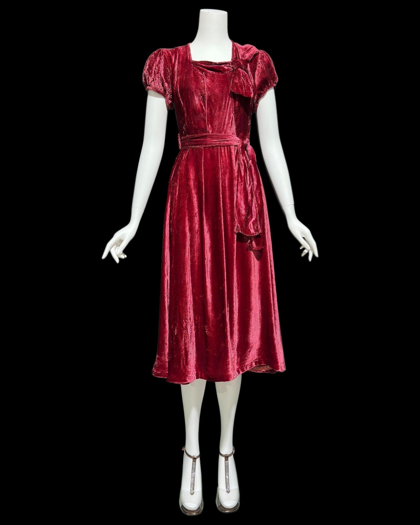 1940s vintage Cranberry red crushed velvet cocktail party dress