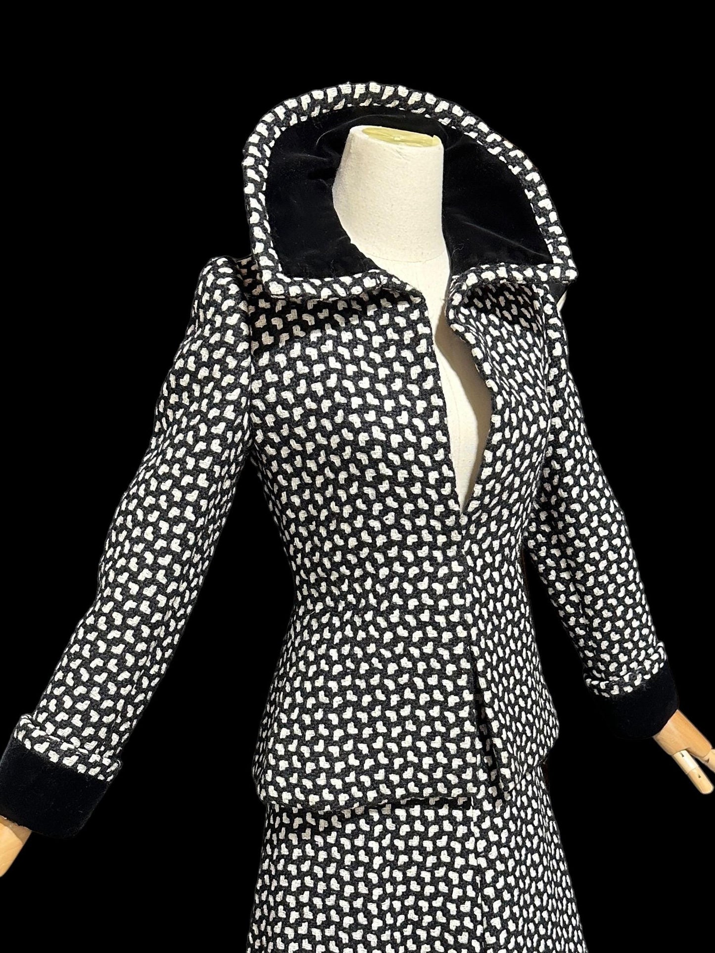 ARNOLD SCAASI COUTURE jacket skirt suit set, 1970s business suit, Black white houndstooth