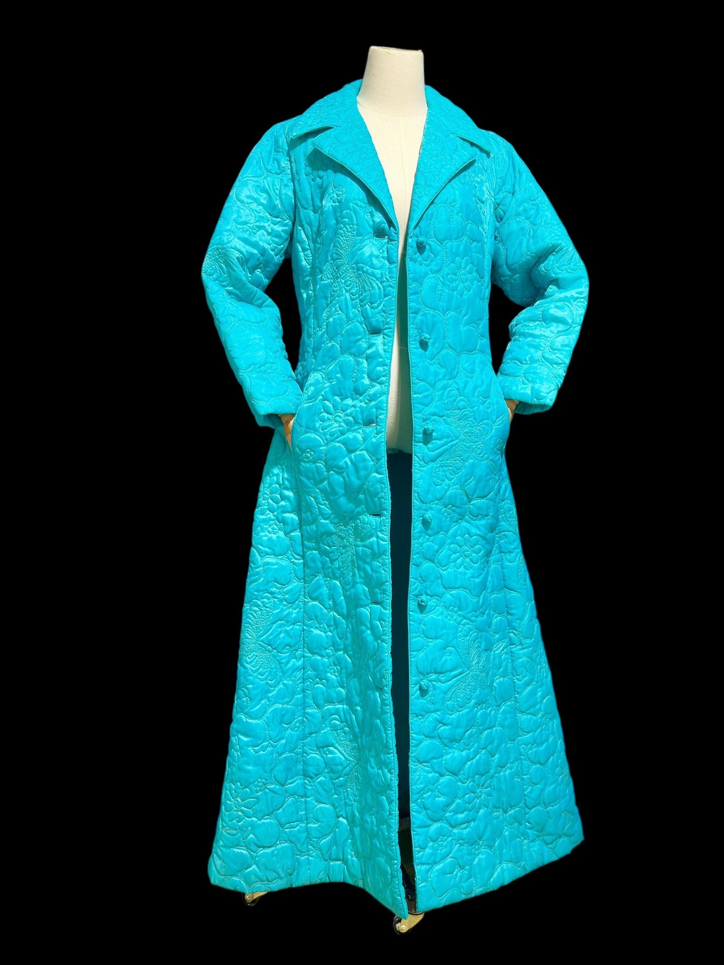 BARBARA LEE Made in Hong Kong, vintage house coat, turquoise blue quilted butterflies button front dressing gown robe