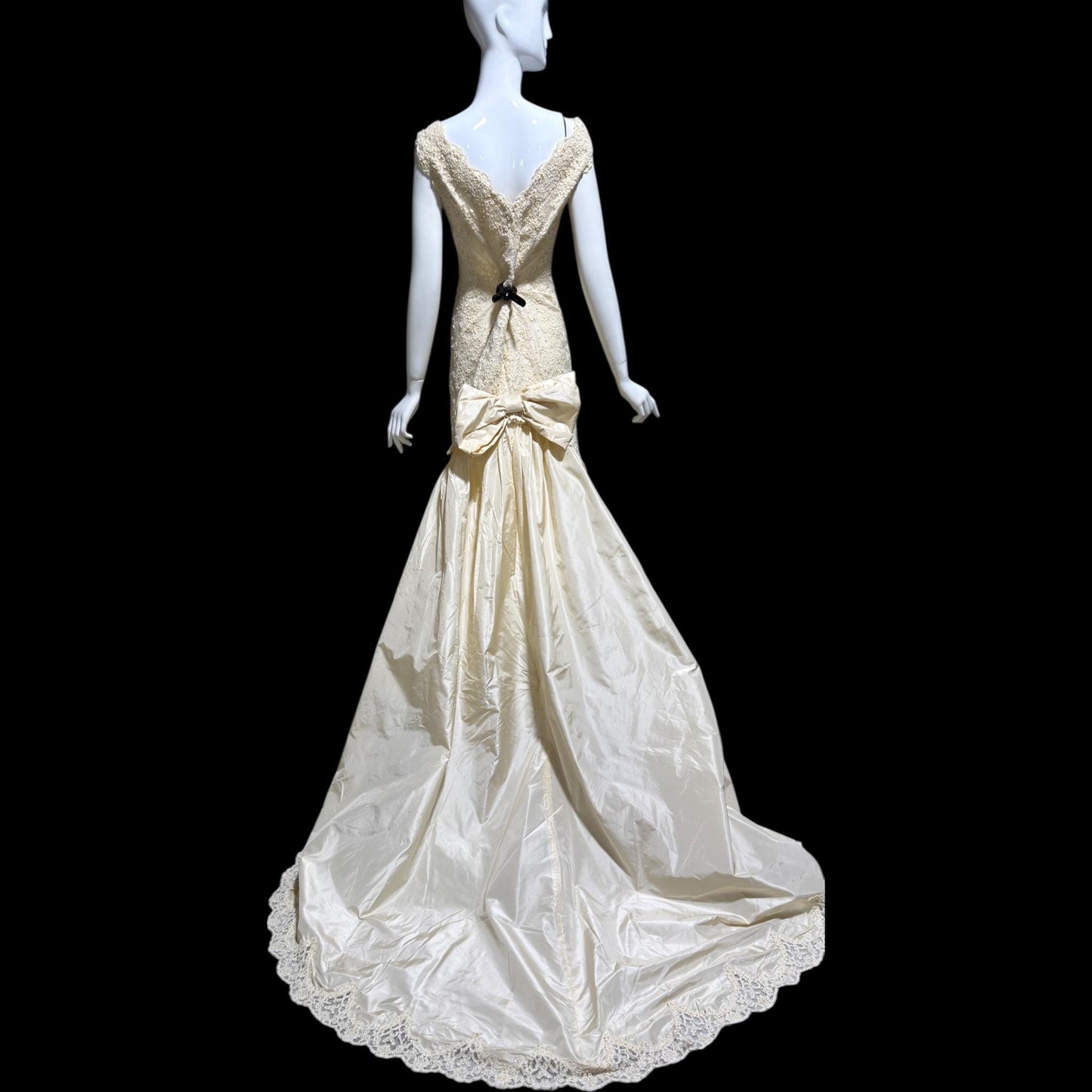 1980s Custom Made vintage wedding dress, dated 1989, Cream lace beads silk mermaid gown