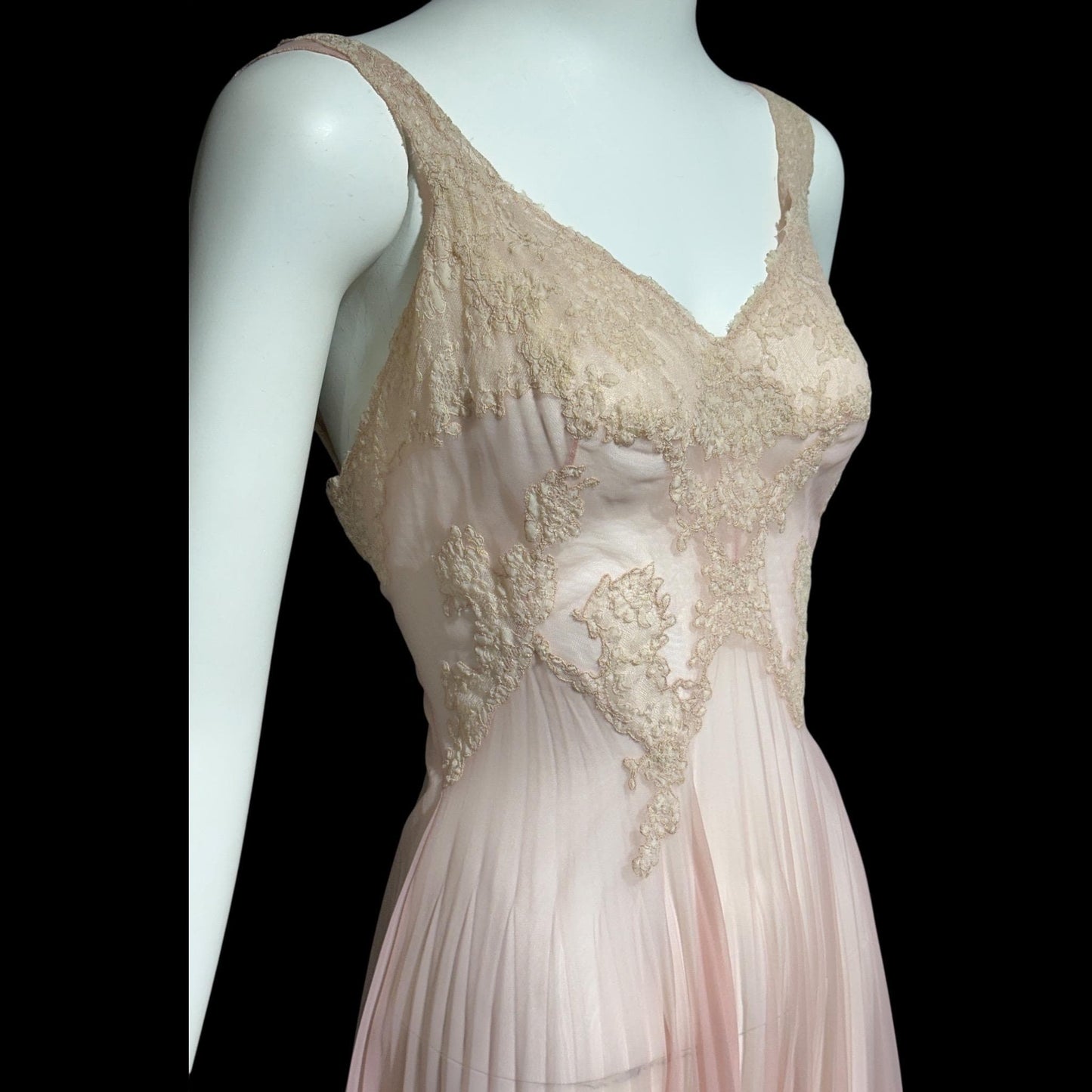 VANITY FAIR Peignoir set, Vintage 1940s Dusty Pink pleated bridal slip dress and robe