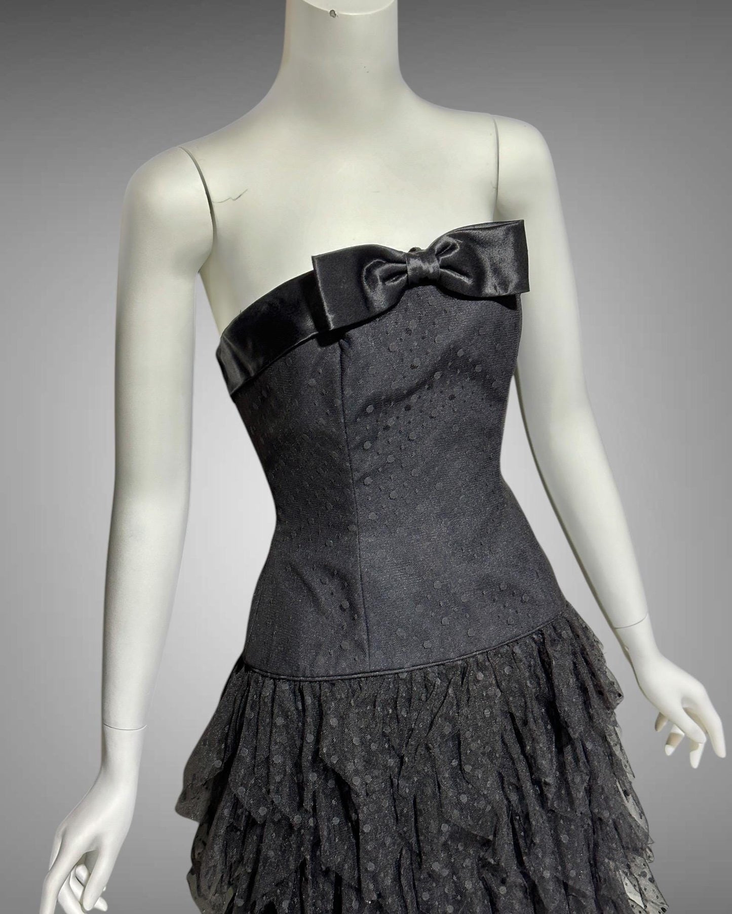 AJ BARI Vintage 1980s cocktail party dress, Saks Fifth Avenue Black strapless dropped waist tulle ruffles evening dress