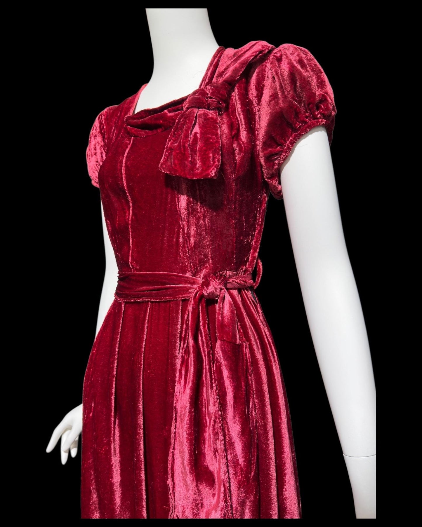 1940s vintage Cranberry red crushed velvet cocktail party dress