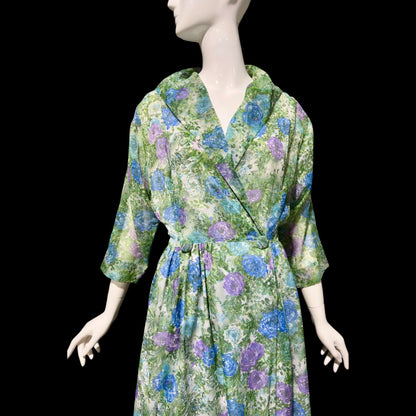 1940s vintage dressing gown robe, wrap front double breasted floral housecoat dress