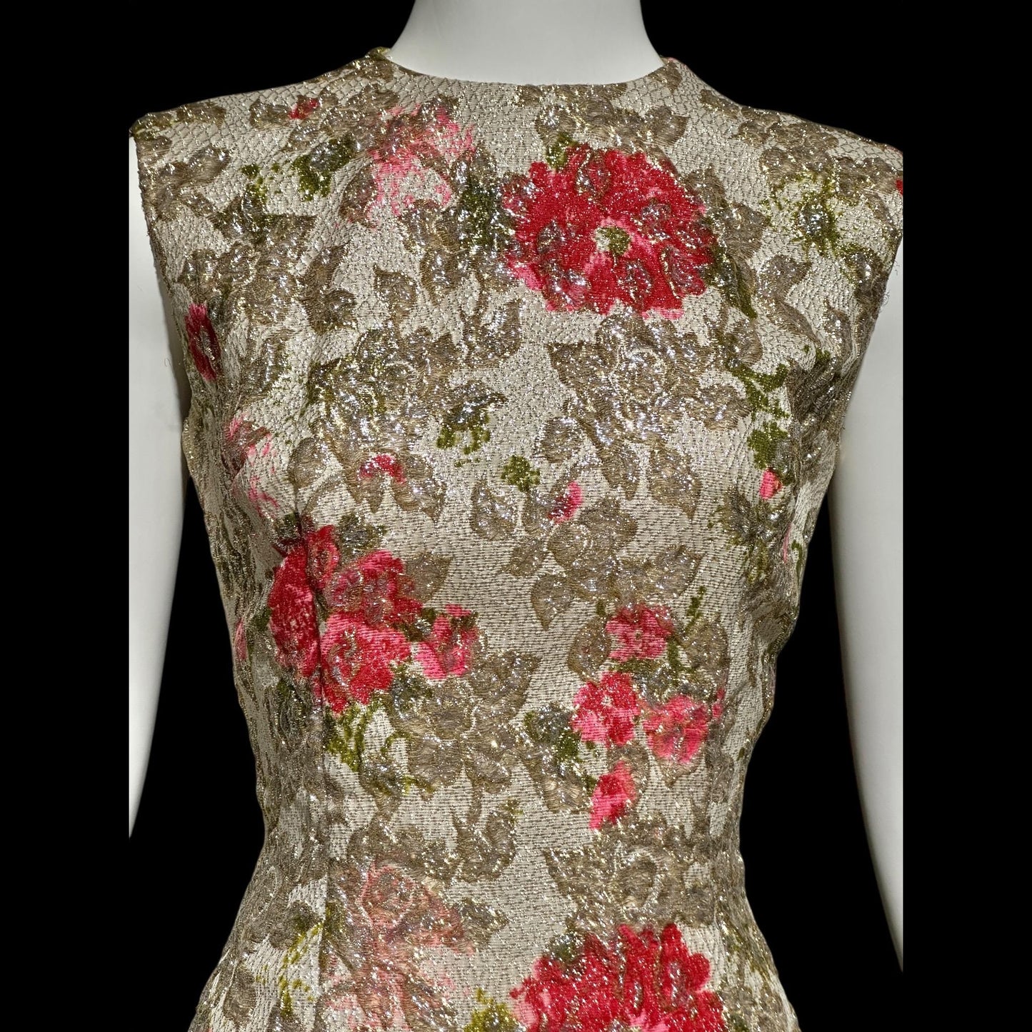 SANDRA SAGE, Vintage 1960s cocktail wiggle dress, red flowers and gold metallic mod dress