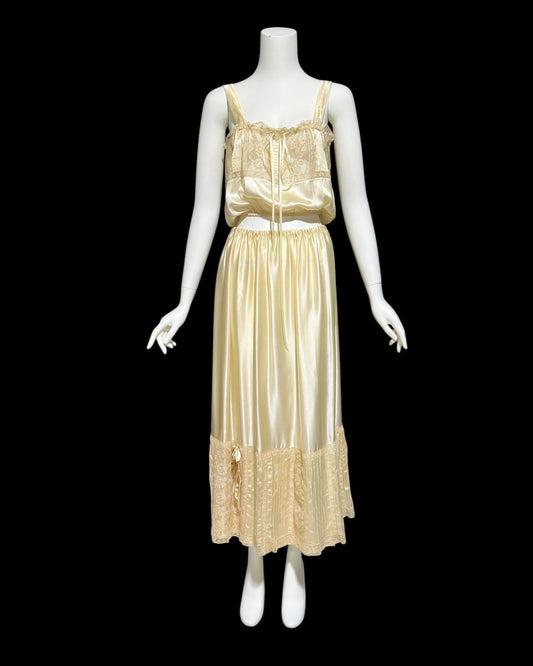 Victorian & Edwardian Dresses, Gowns, for sale online VINTAGE DRESS CLOSET Victorian & Edwardian Dresses, Gowns, for sale online VINTAGE DRESS CLOSET