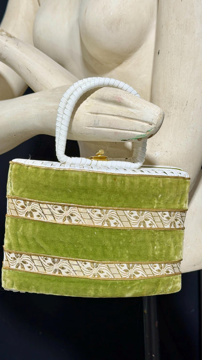 1950s vintage handbag purse, White straw with 3D velvet roses top handle basket purse