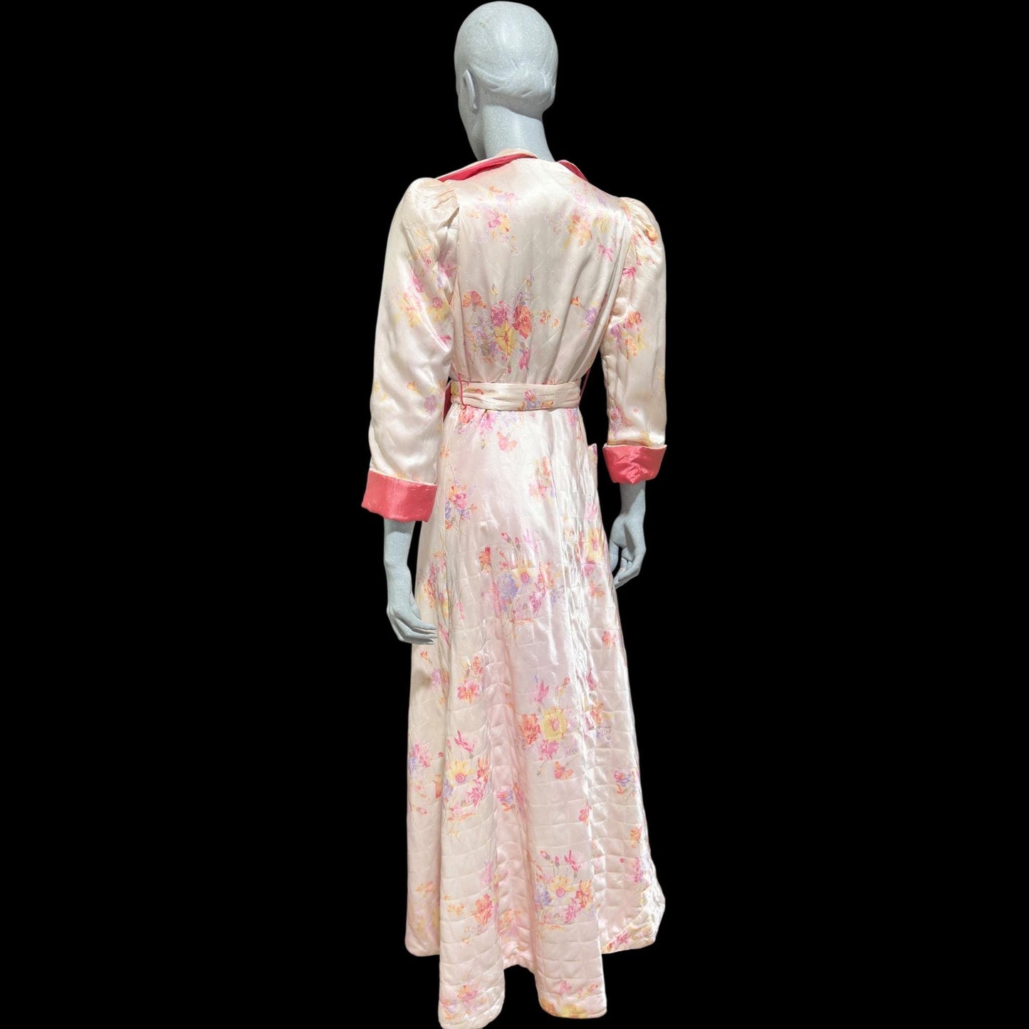 1940s Vintage Quilted Dressing Gown: White and hot pink floral satin wrap front robe