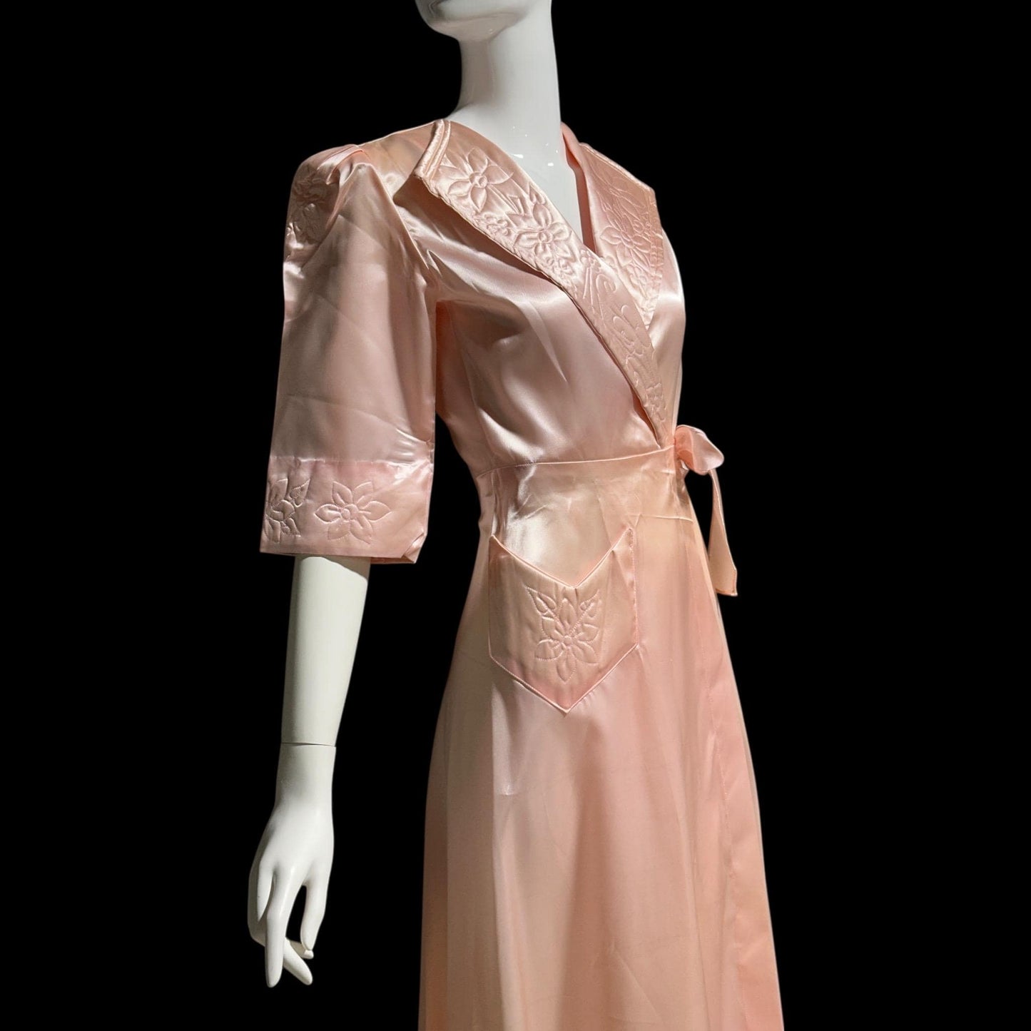 ANITA vintage 1940s Dressing Gown Robe, Made in Cuba Shiny Satin Pink Wrap Housecoat