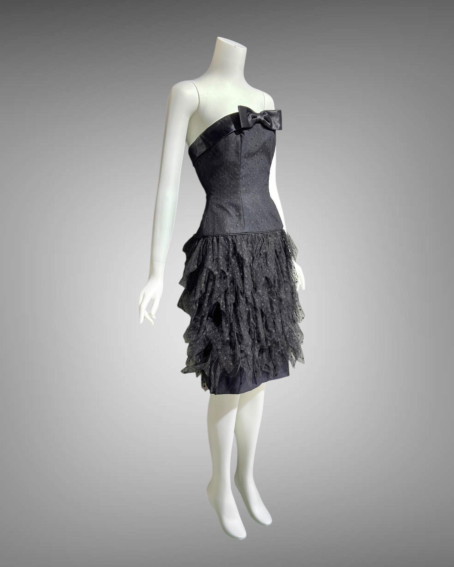 AJ BARI Vintage 1980s cocktail party dress, Saks Fifth Avenue Black strapless dropped waist tulle ruffles evening dress