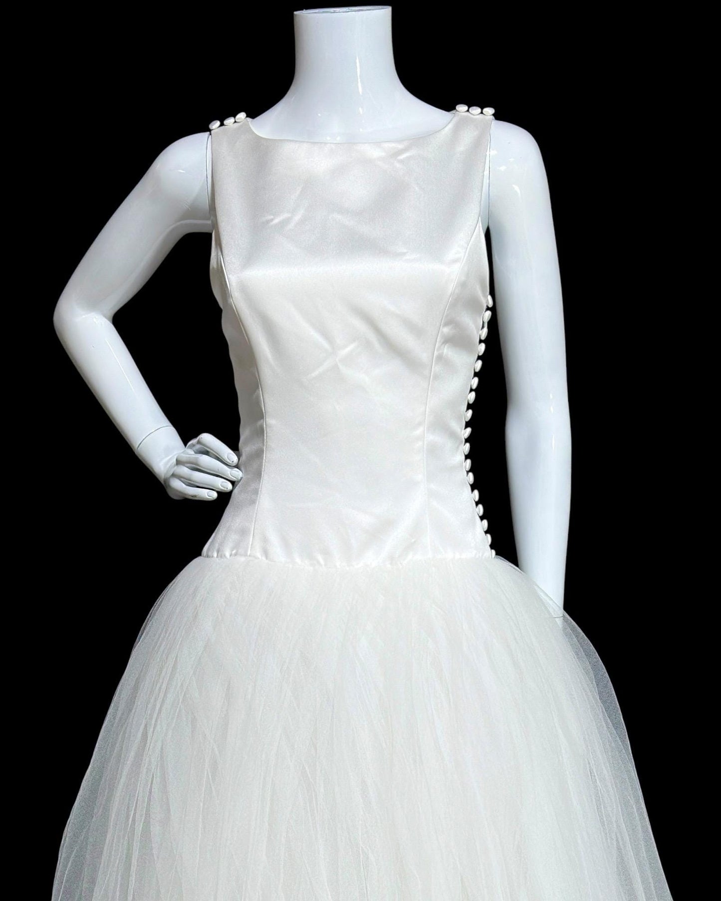 VERA WANG, vintage wedding dress gown, 1990s satin bodice tulle skirt bridal gown