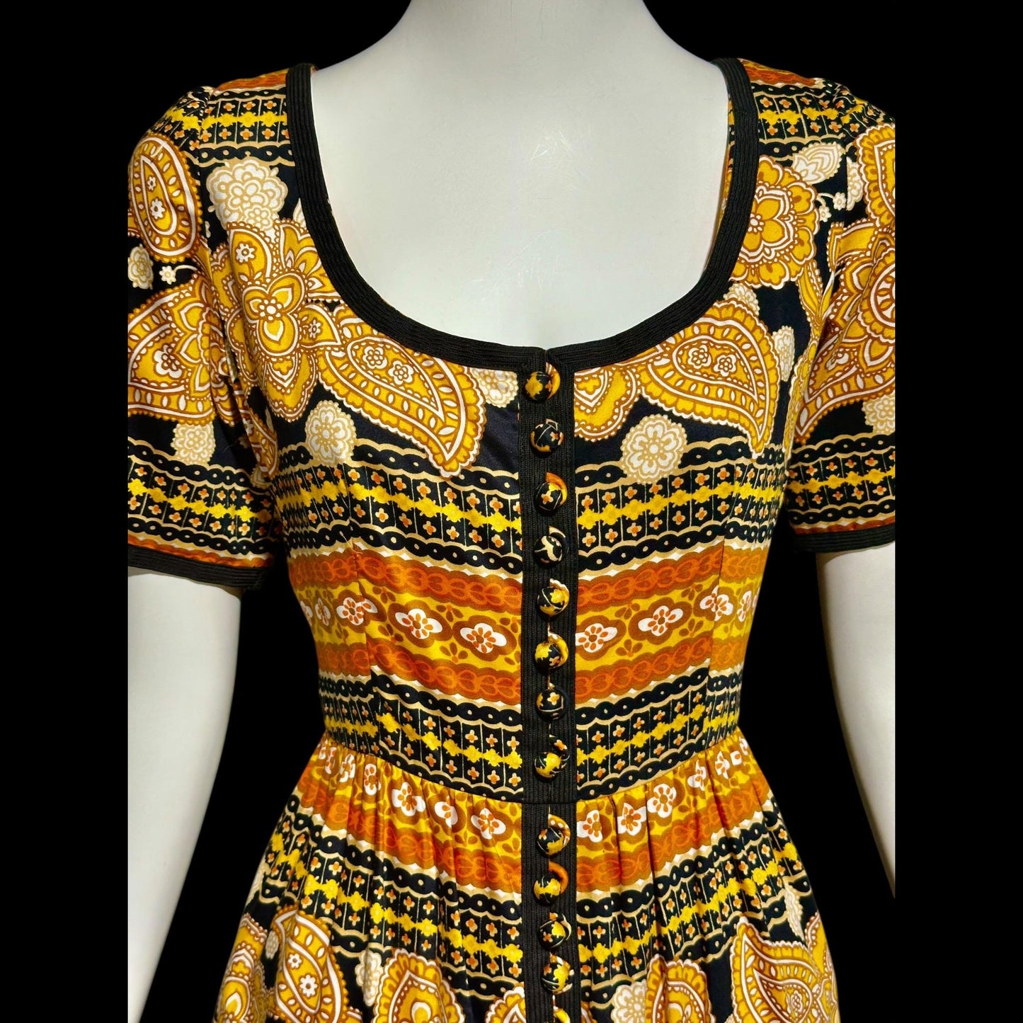 OSCAR de la RENTA, vintage 1960s day dress, Orange and Black Paisley and floral cotton dress