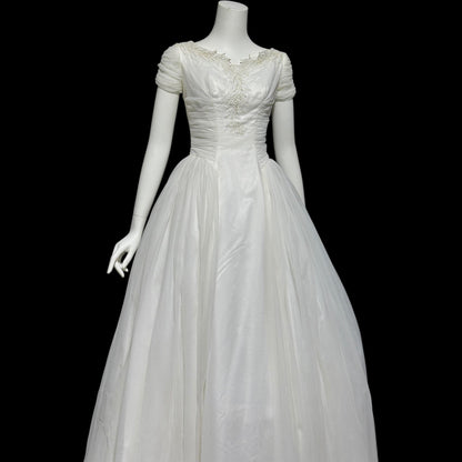 1950s vintage wedding dress, white cupcake chiffon and lace full length bridal ball gown with full skirt and train