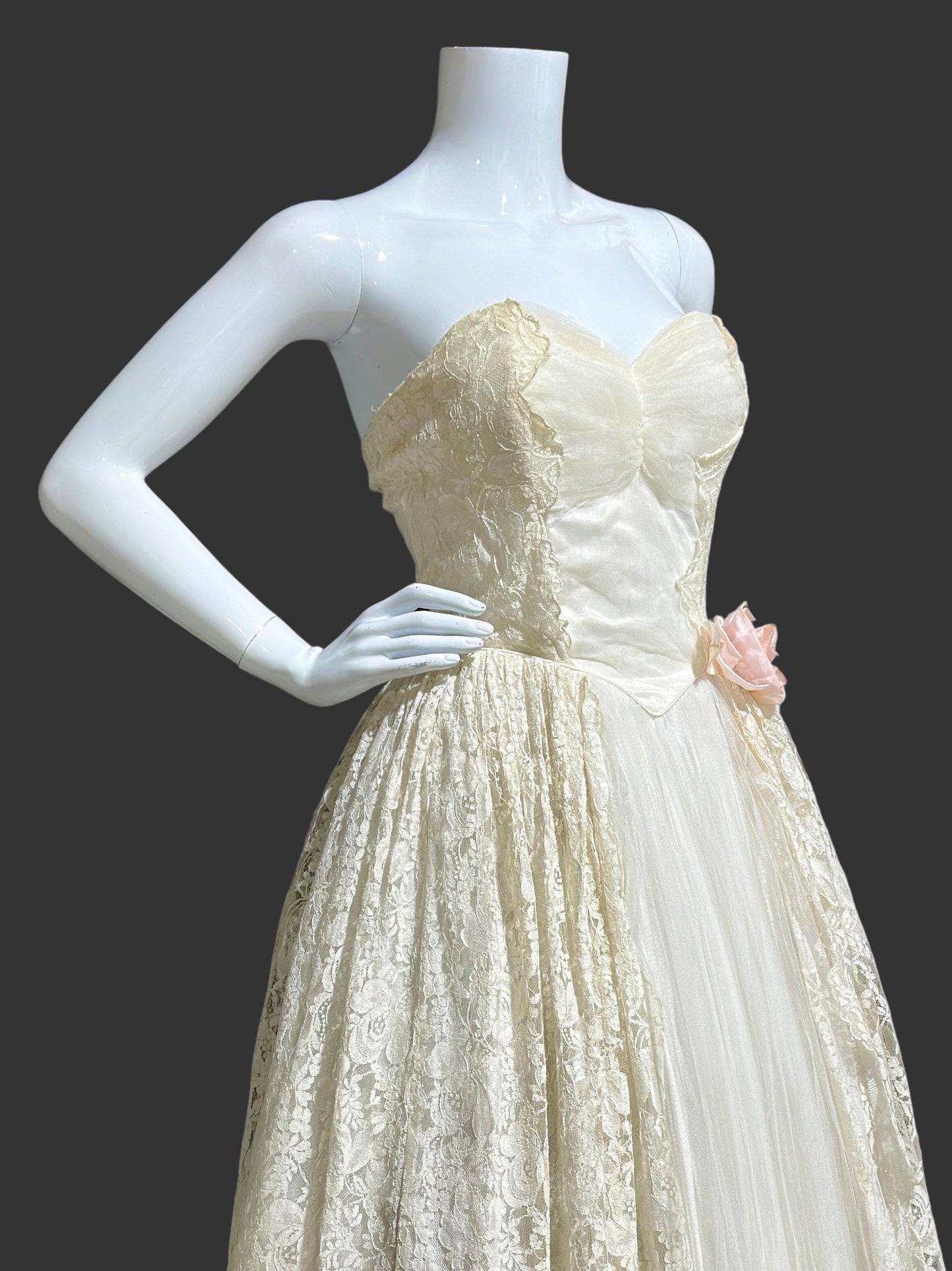 1950s vintage wedding prom dress, ivory off-white lace and tulle cupcake evening gown