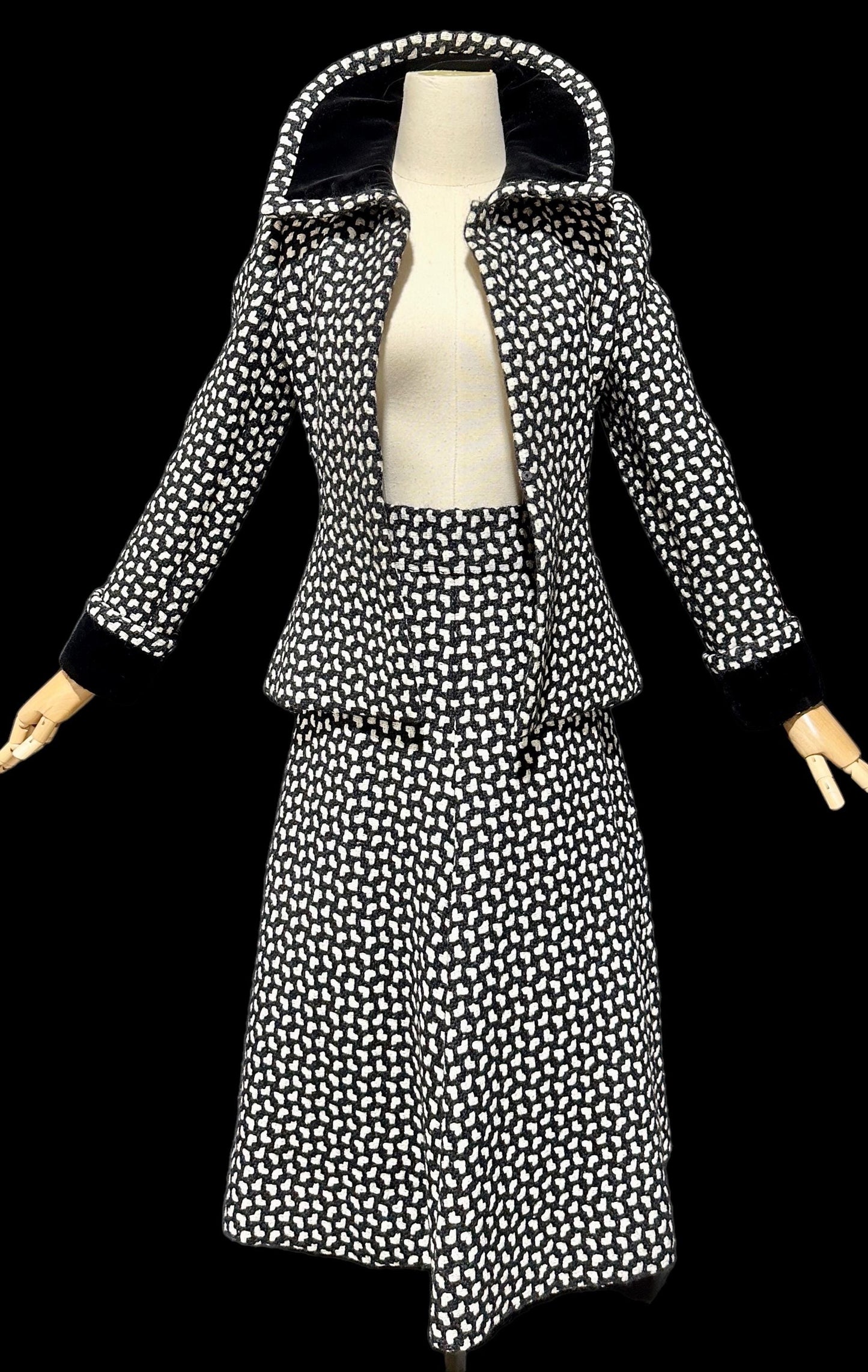 ARNOLD SCAASI COUTURE jacket skirt suit set, 1970s business suit, Black white houndstooth