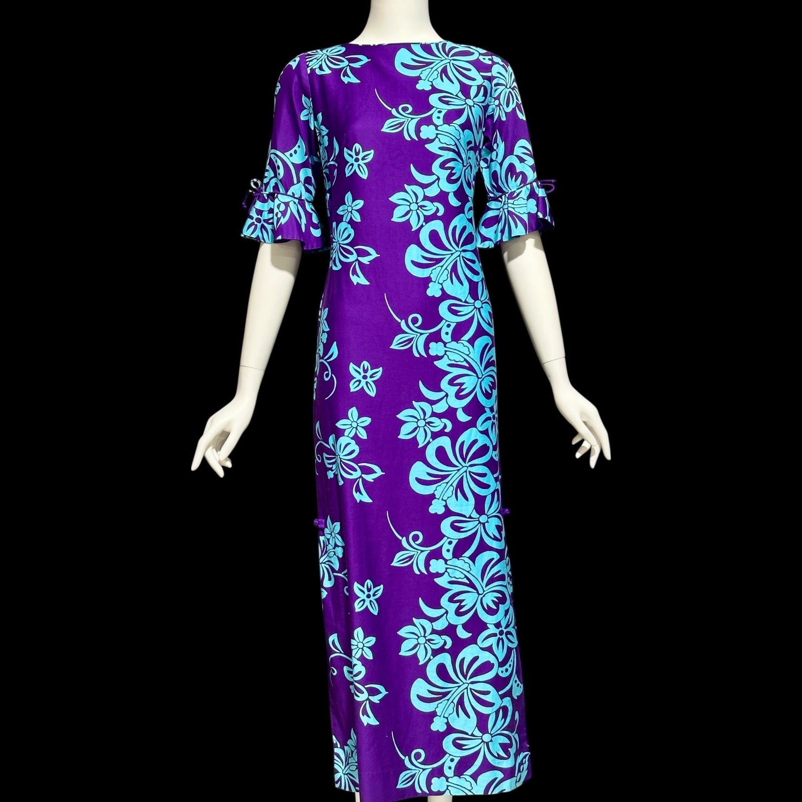 LORD & TAYLOR vintage 1960s Hawaiian evening dress, purple and blue fl