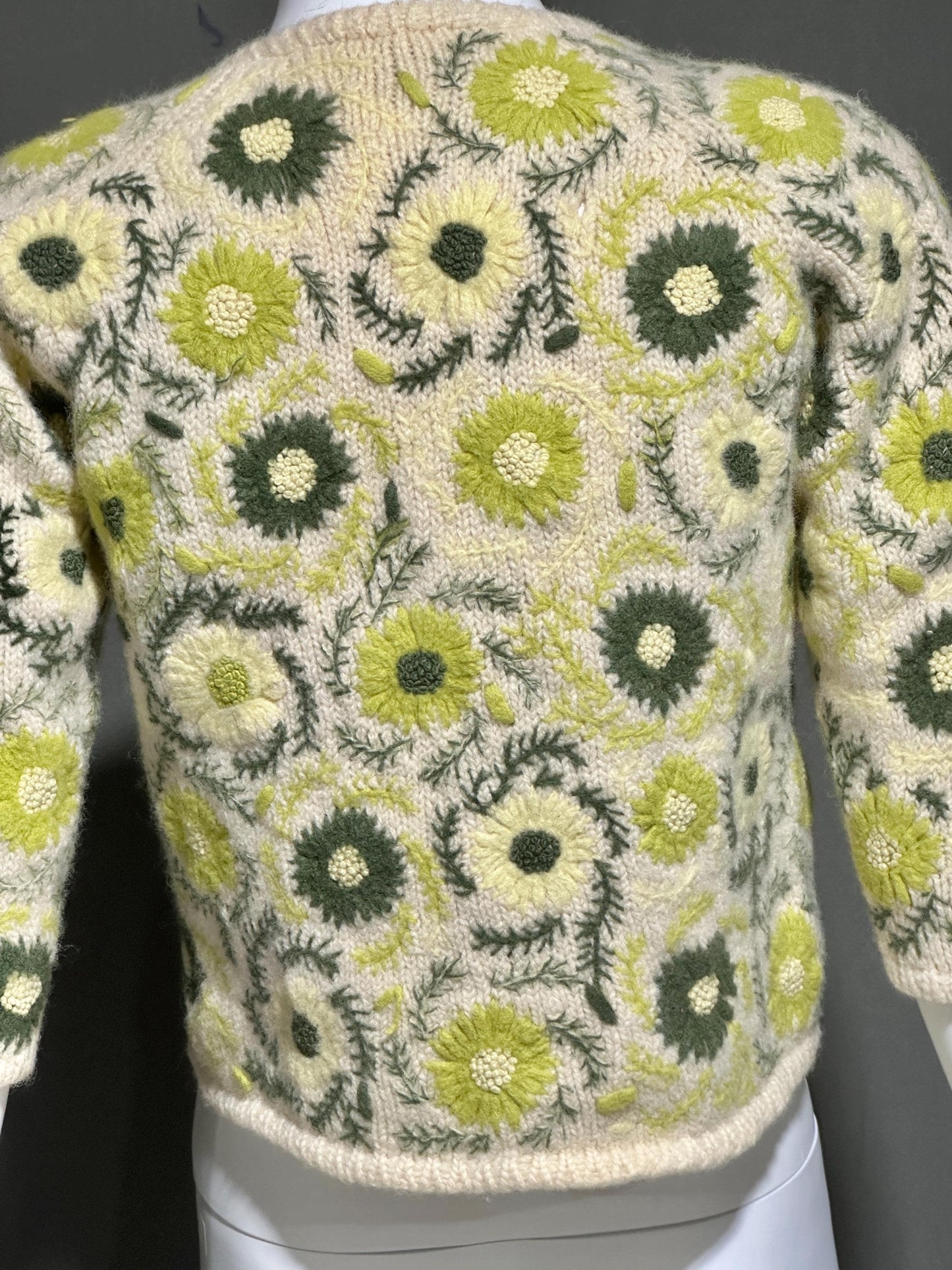 GENE SHELLY vintage 1950s cardigan sweater, open front embroidered wool cropped sweater