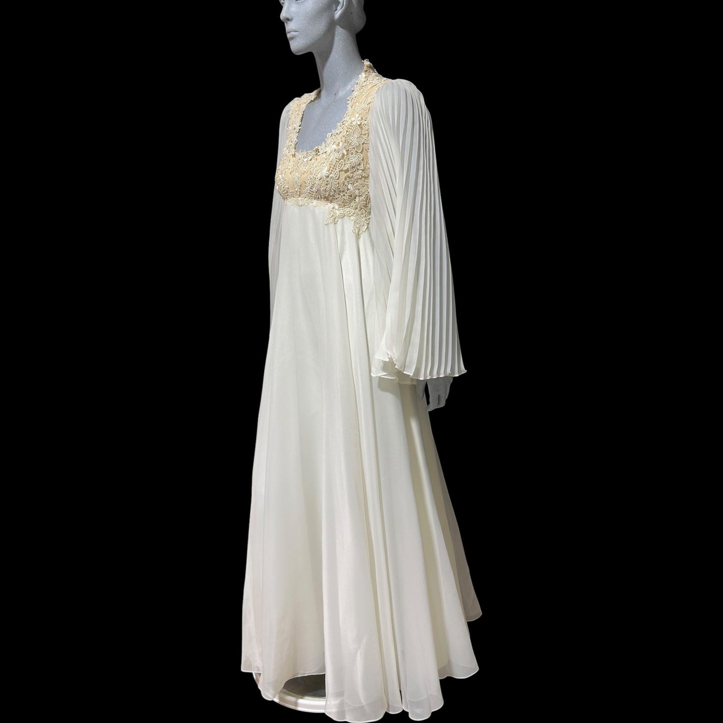 1970s vintage Wedding dress gown, White pleated bell sleeve gown, Hippie Bohemian dress