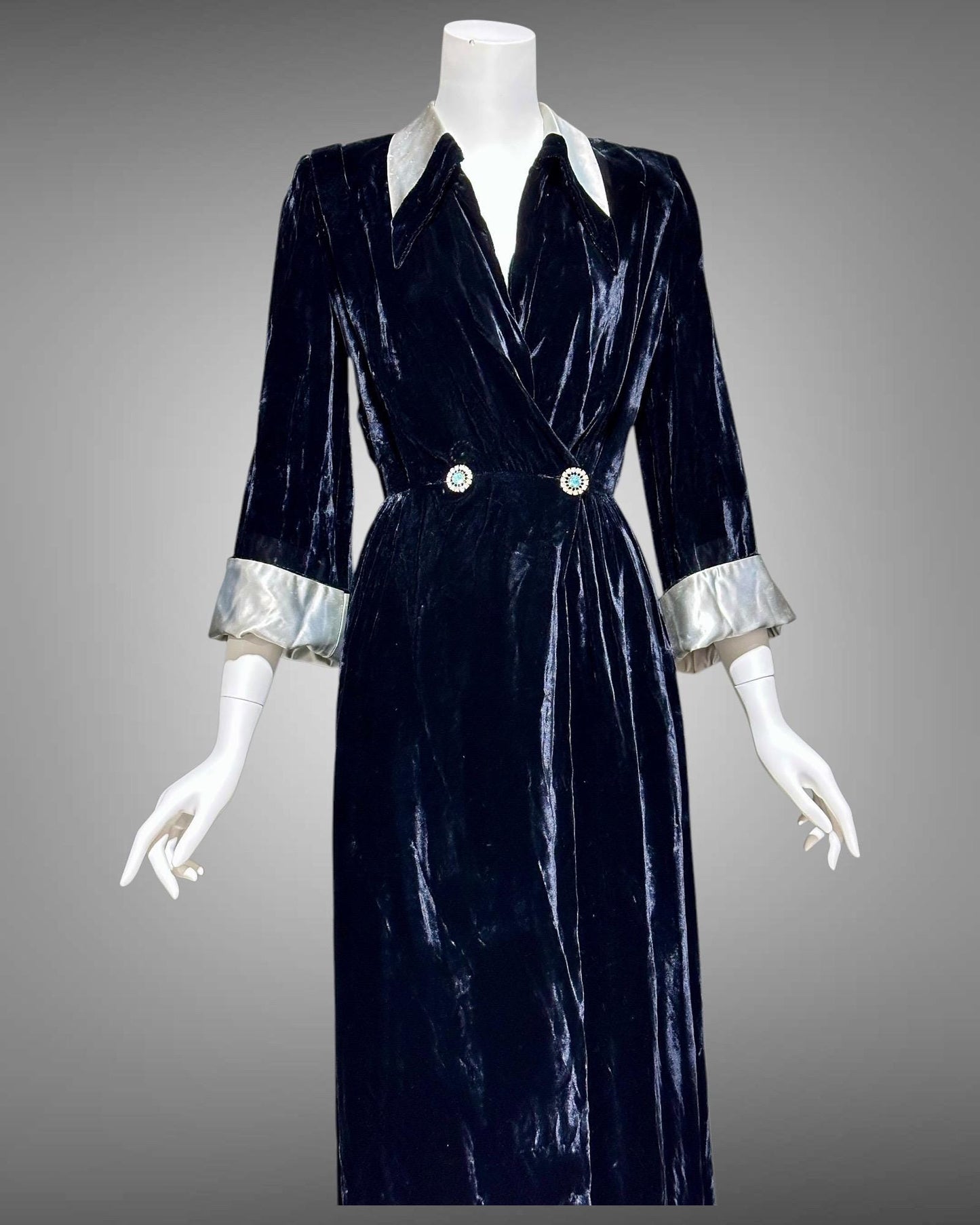 B. Cohen Vintage 1940s dressing gown robe, black velvet house dress, Double breasted