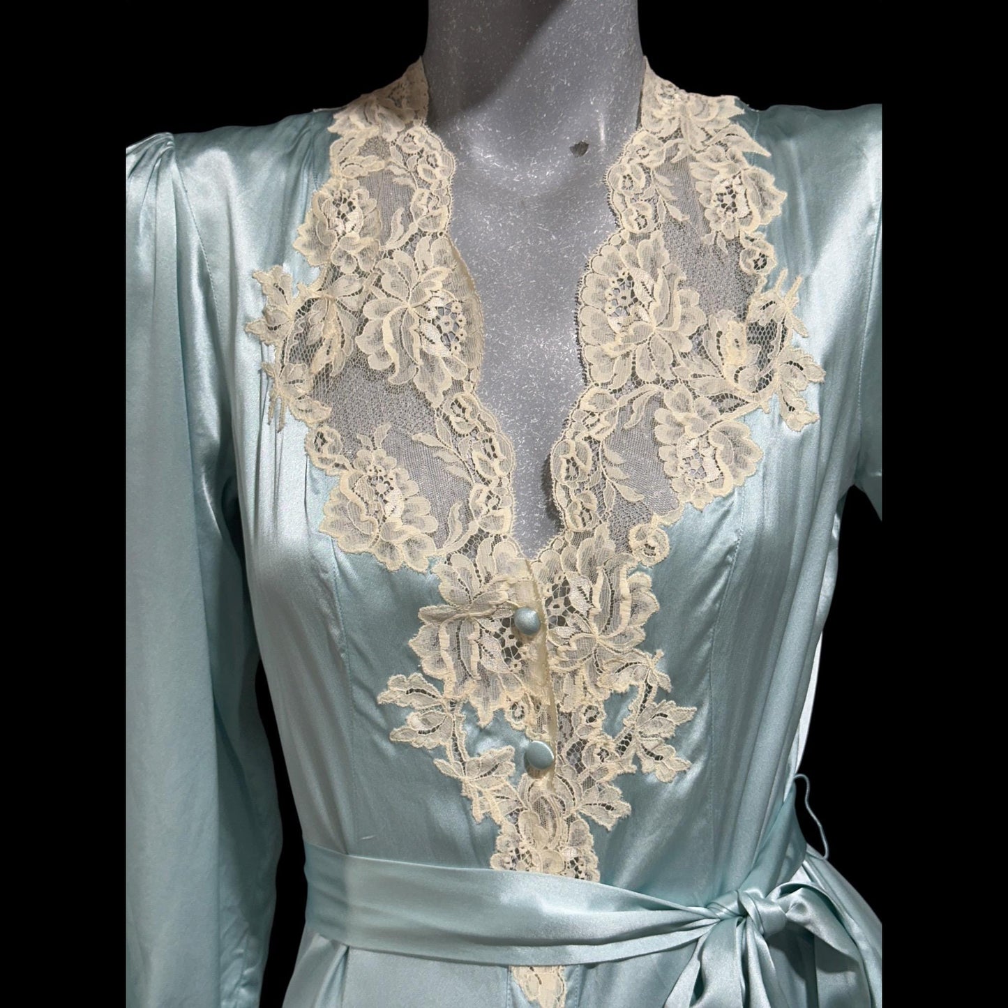 JANET REGER vintage 1970s dressing gown robe, Pure Silk ice blue 70s does 40s old hollywood button front night dress