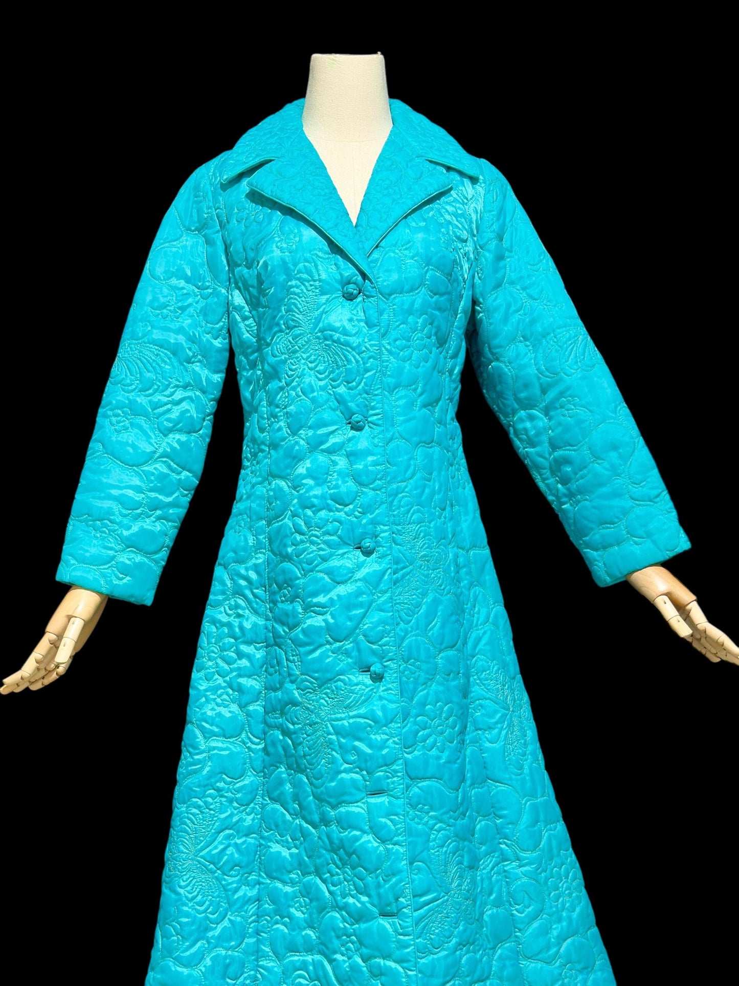 BARBARA LEE Made in Hong Kong, vintage house coat, turquoise blue quilted butterflies button front dressing gown robe