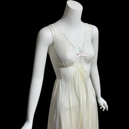 OLGA vintage 1970s nightgown, #92097 Bodysilk Creamy White full sweep night gown dress